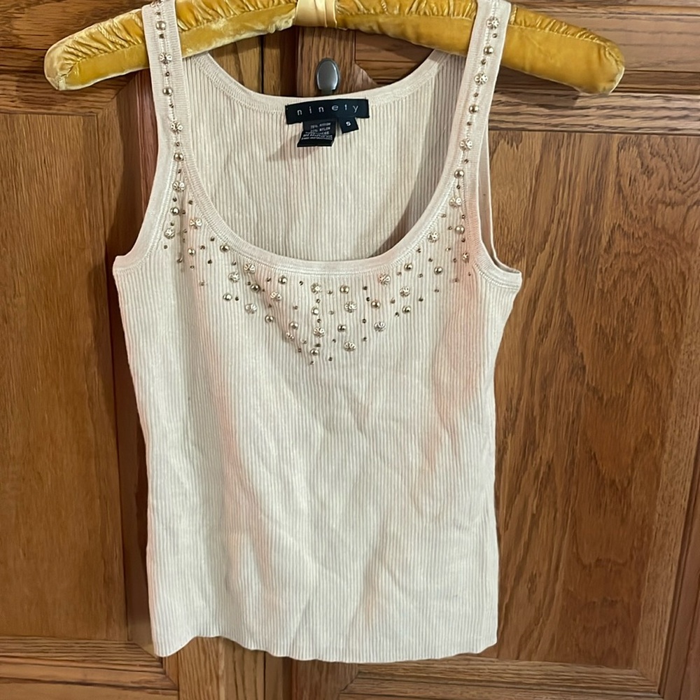 Ninety tan ribbed gold beaded tank top Small